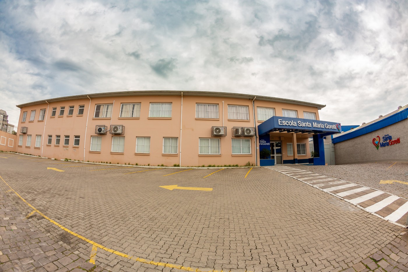 Tour Escola Maria Goretti